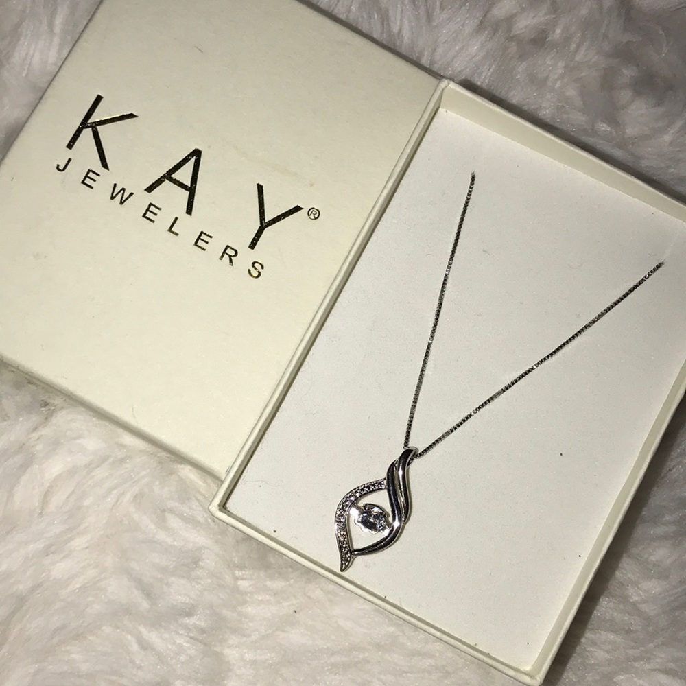 Unstoppable diamond necklace